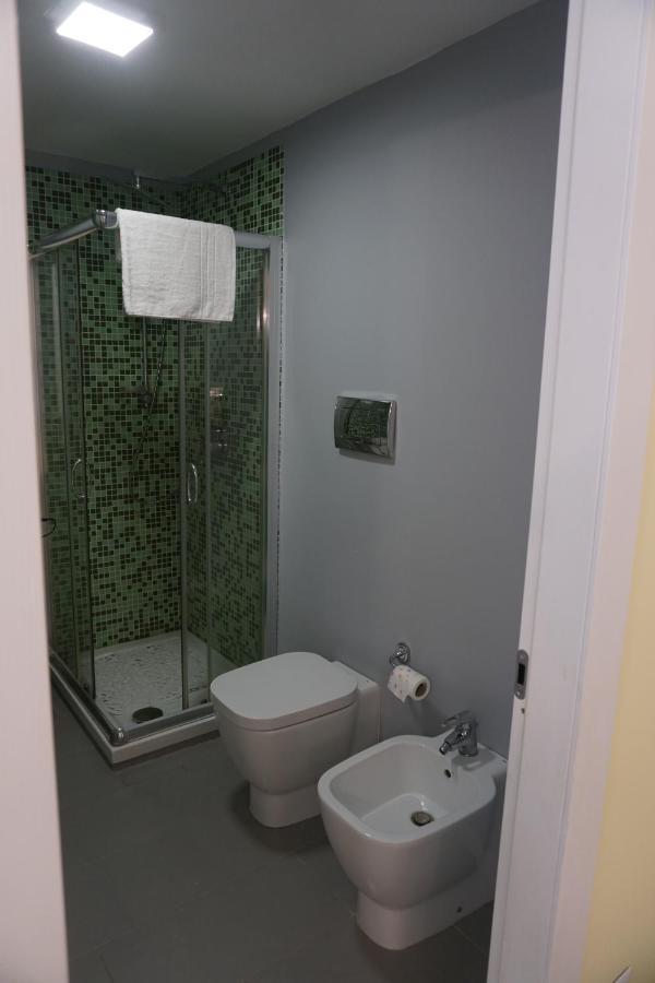 Monteoliveto 5 Bed & Breakfast Наполи Екстериор снимка