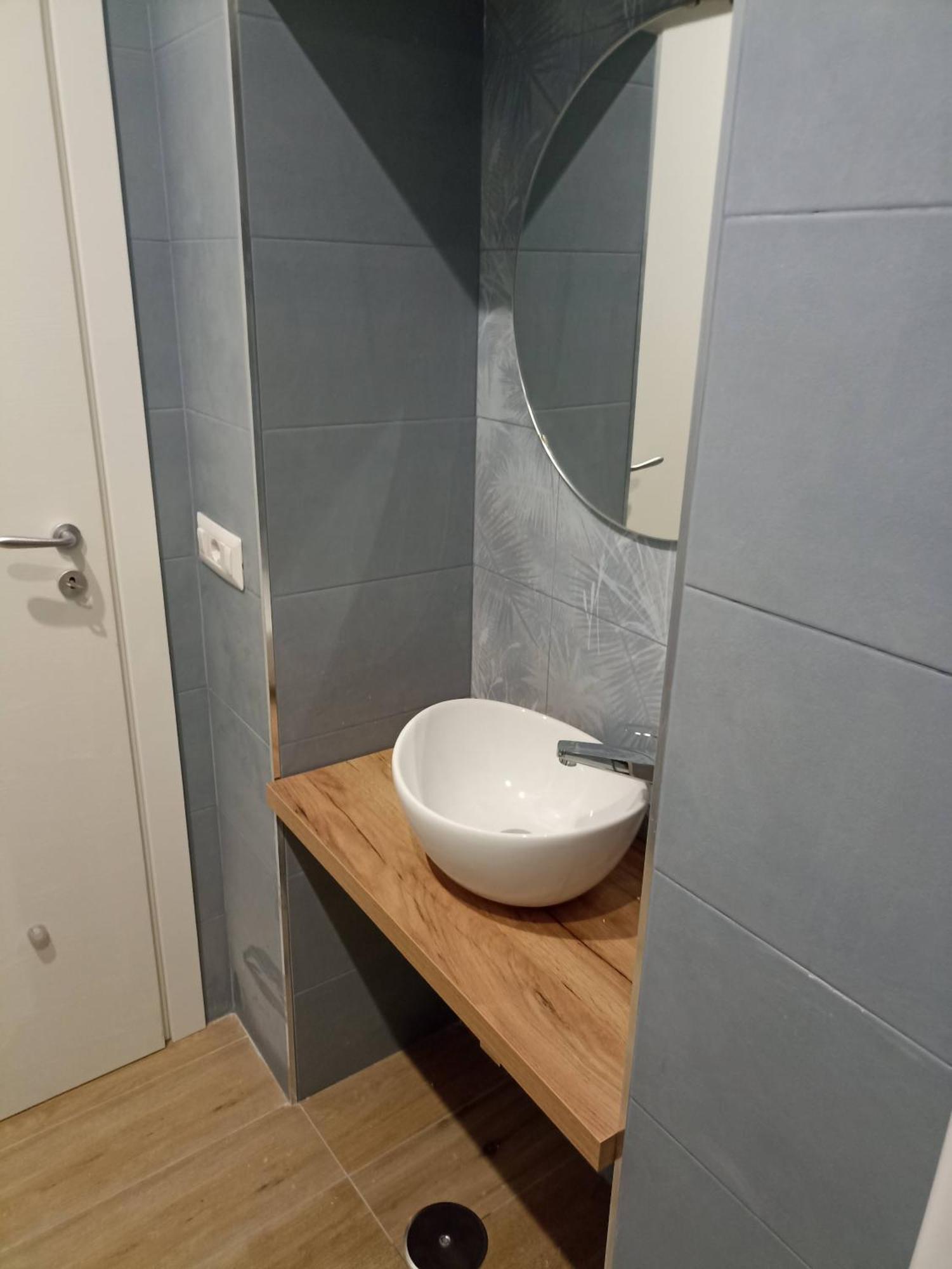 Monteoliveto 5 Bed & Breakfast Наполи Екстериор снимка